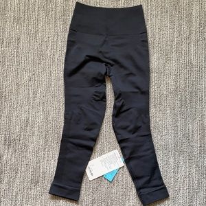 Lululemon Zone In Crop leggings